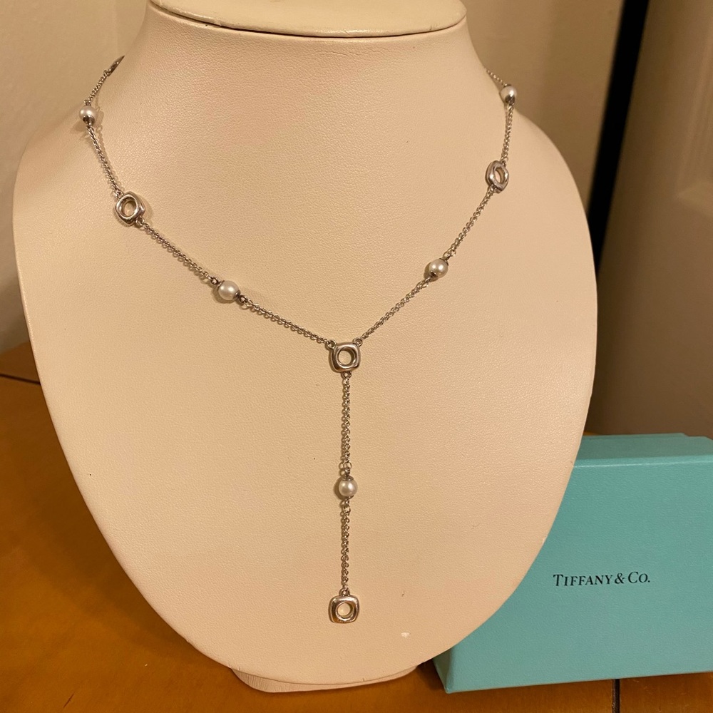 Tiffany & Co. Silver & Pearl Cushion Necklace